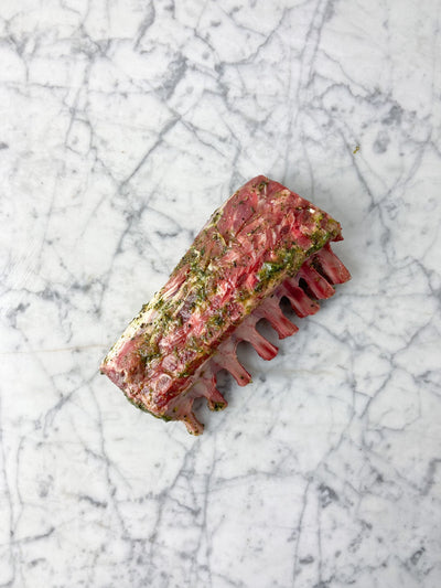 Couronne d’agneau délicatement mariné
